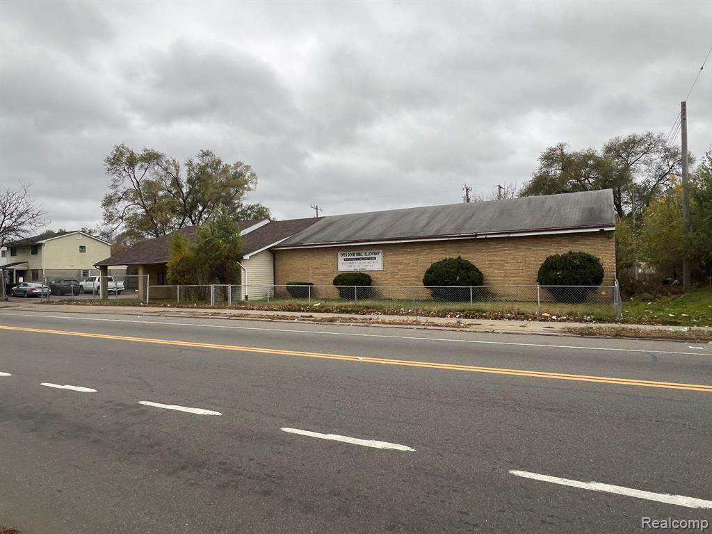 20521 Wyoming Street - Photo 1