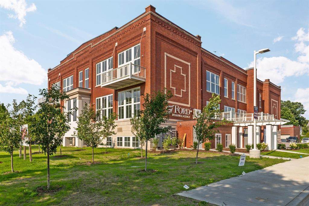 400 Webster Street - Photo 1