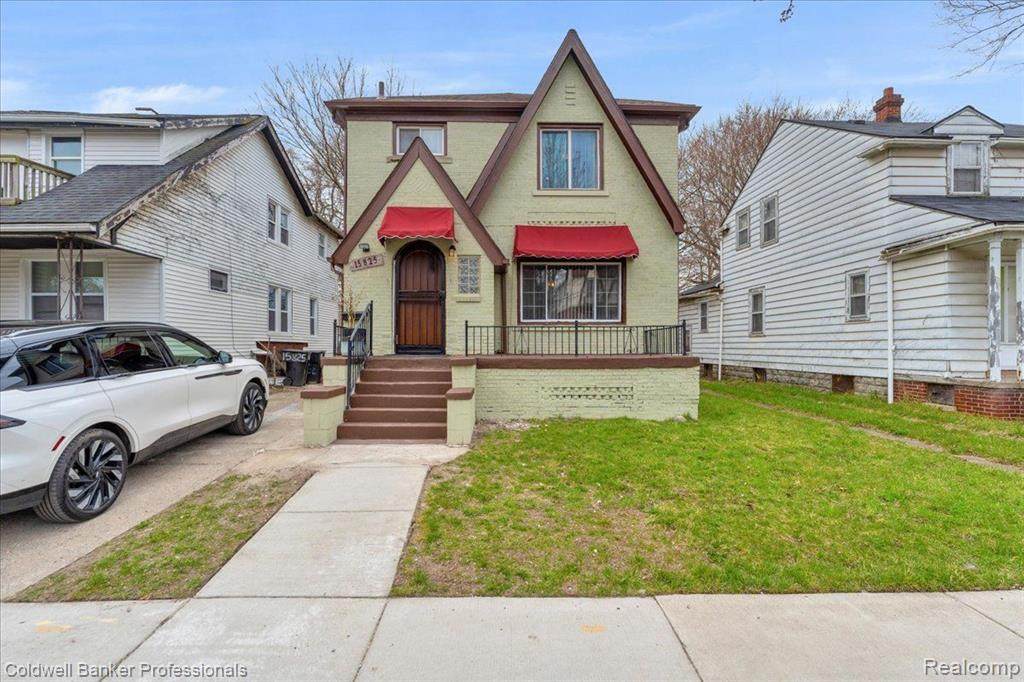 15825 Robson Street - Photo 1