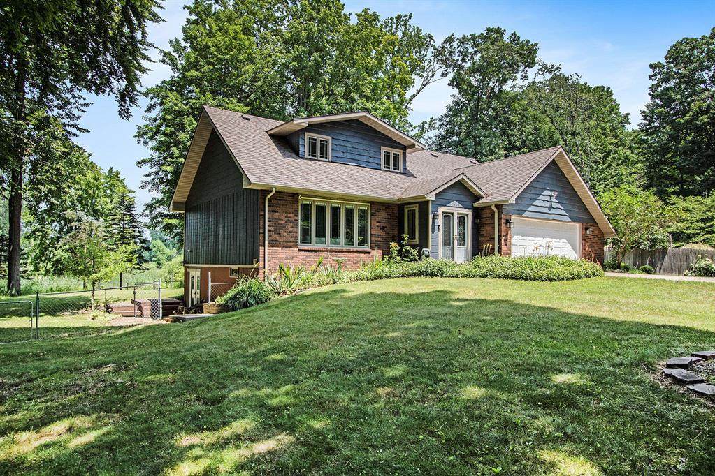 2569 Ridgewood Trail - Photo 1