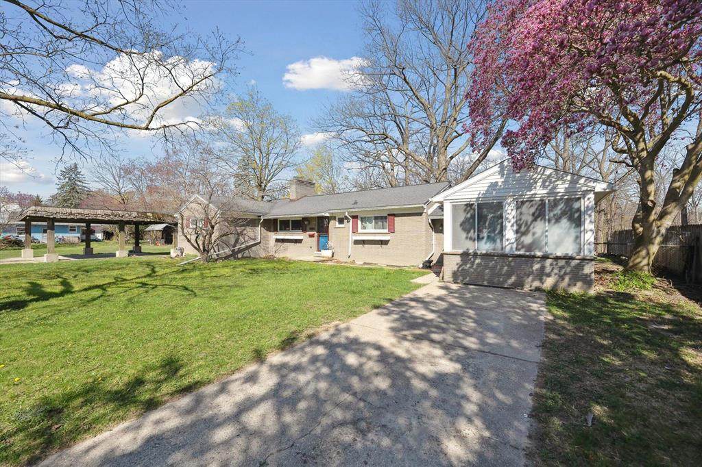 32482 Woodbrook Drive - Photo 1