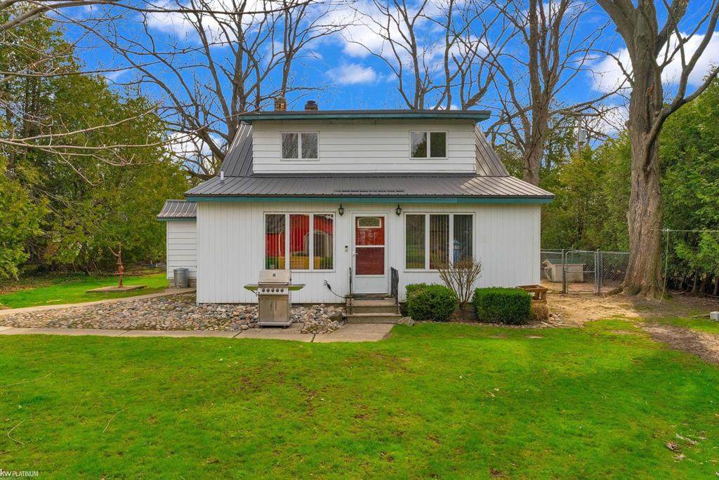 1121 S. Lakeshore Road - Photo 1