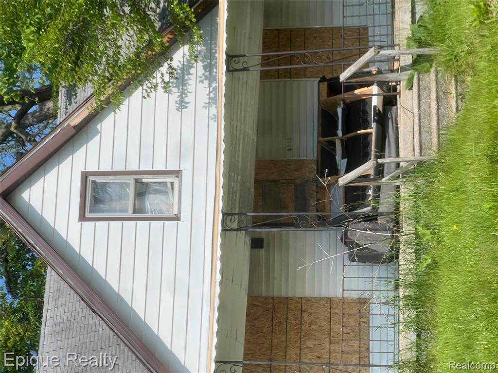 2010 Crocker Avenue - Photo 1