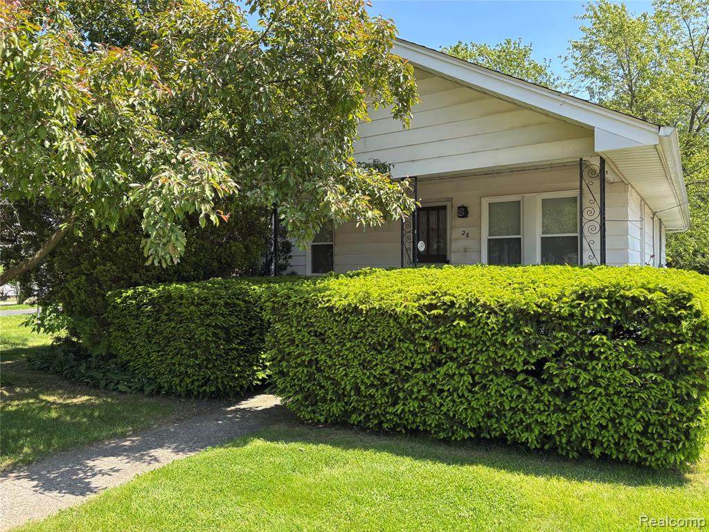 28 Lincoln Street - Photo 1