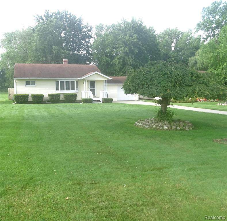 4694 King Road - Photo 1