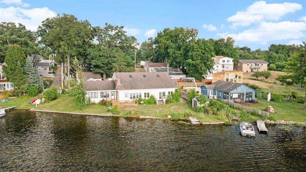 11010 Gourdneck Lake Drive - Photo 1