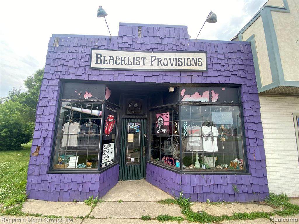 24953 Gratiot Avenue - Photo 1