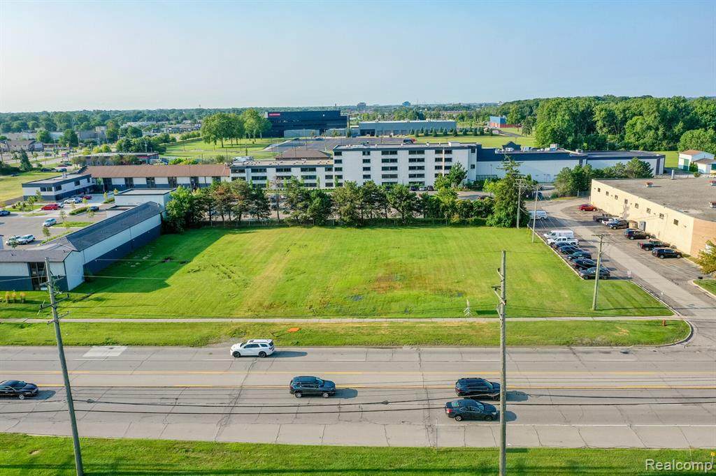 7700 15 Mile Road - Photo 1