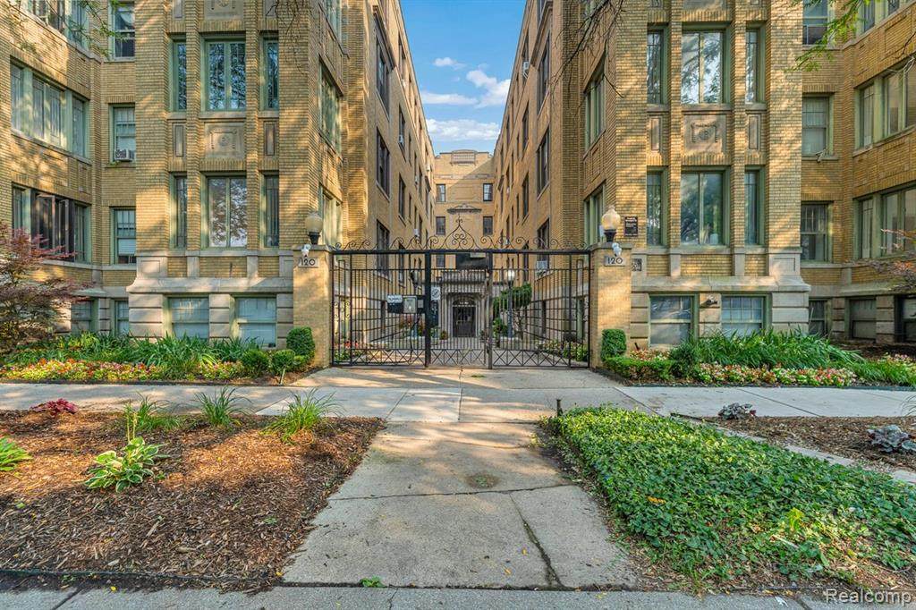 120 Seward Street - Photo 1