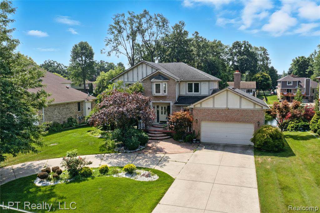 1142 South Boulevard - Photo 1