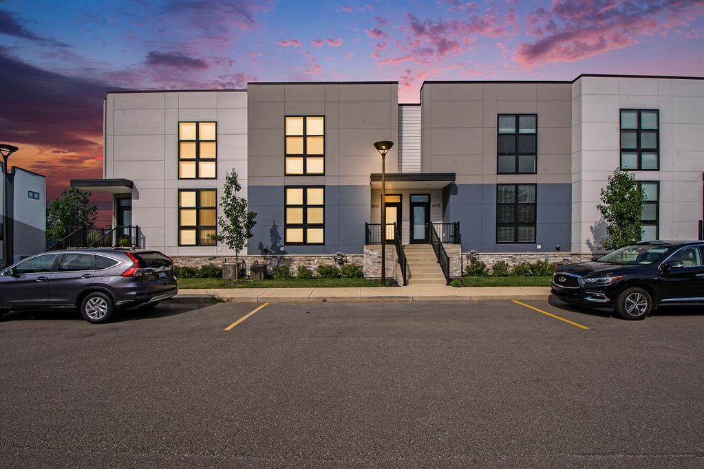 6015 Port View Drive - Photo 1