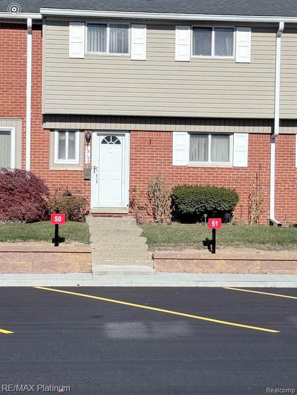 29156 Manchester Street - Photo 1