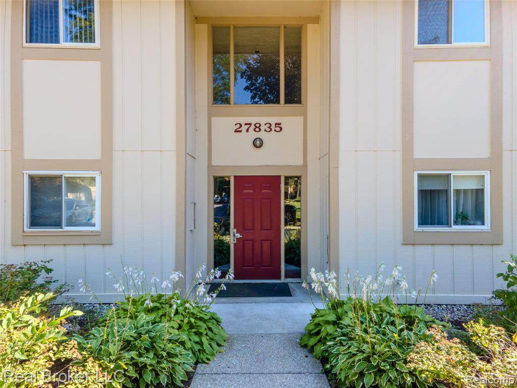 27835 Berrywood Lane - Photo 1