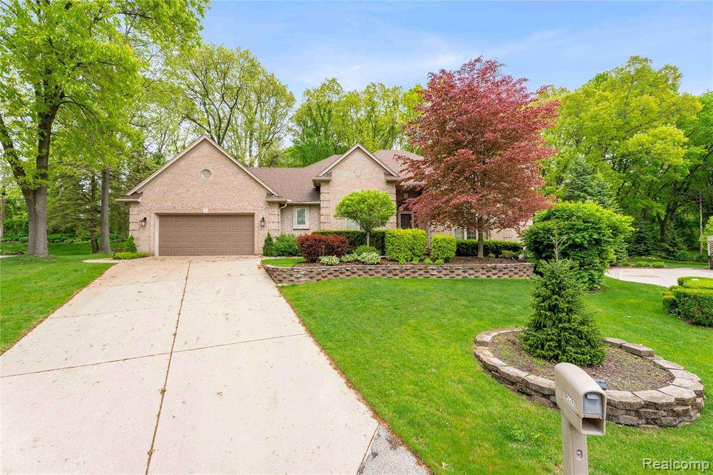 3952 Saint James Court - Photo 1