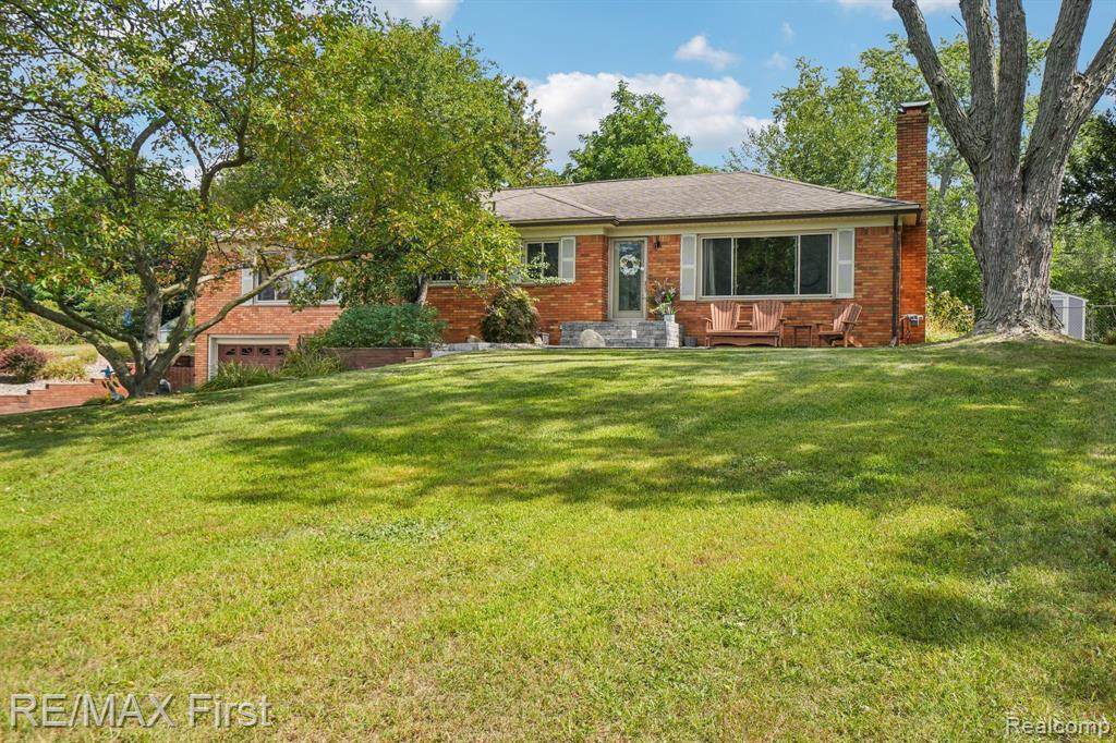 6024 Overlook - Photo 1