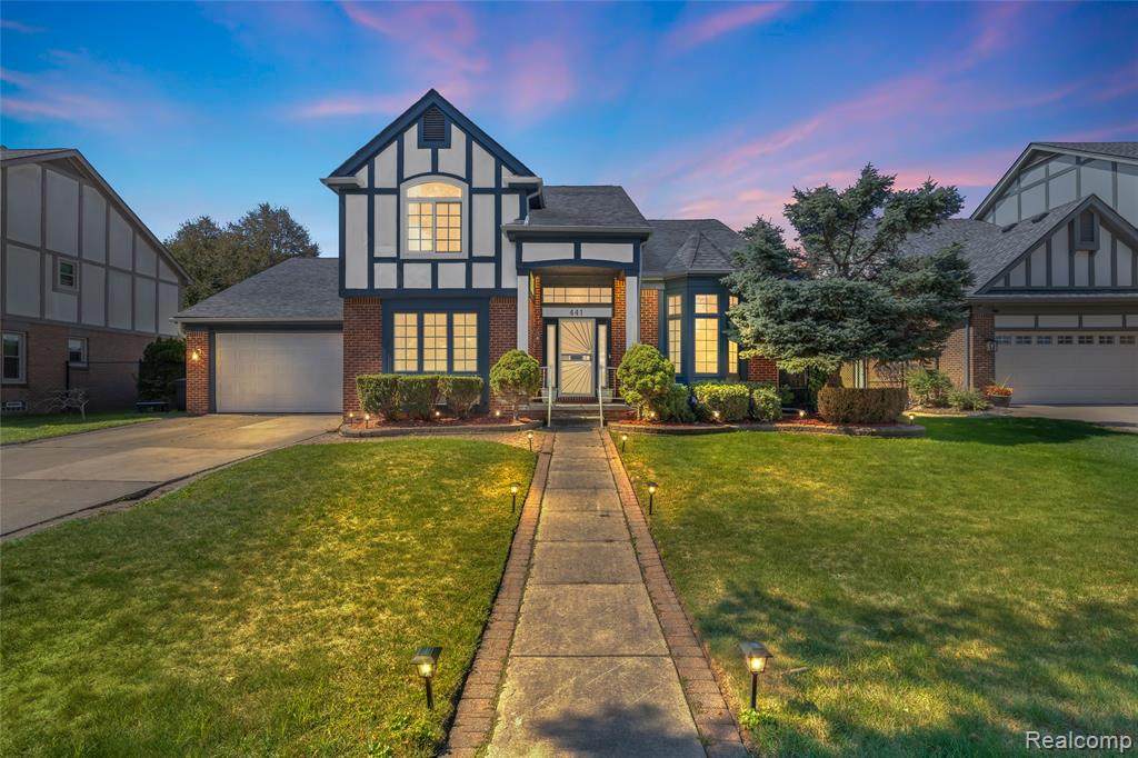 441 Parkview Drive Drive - Photo 1