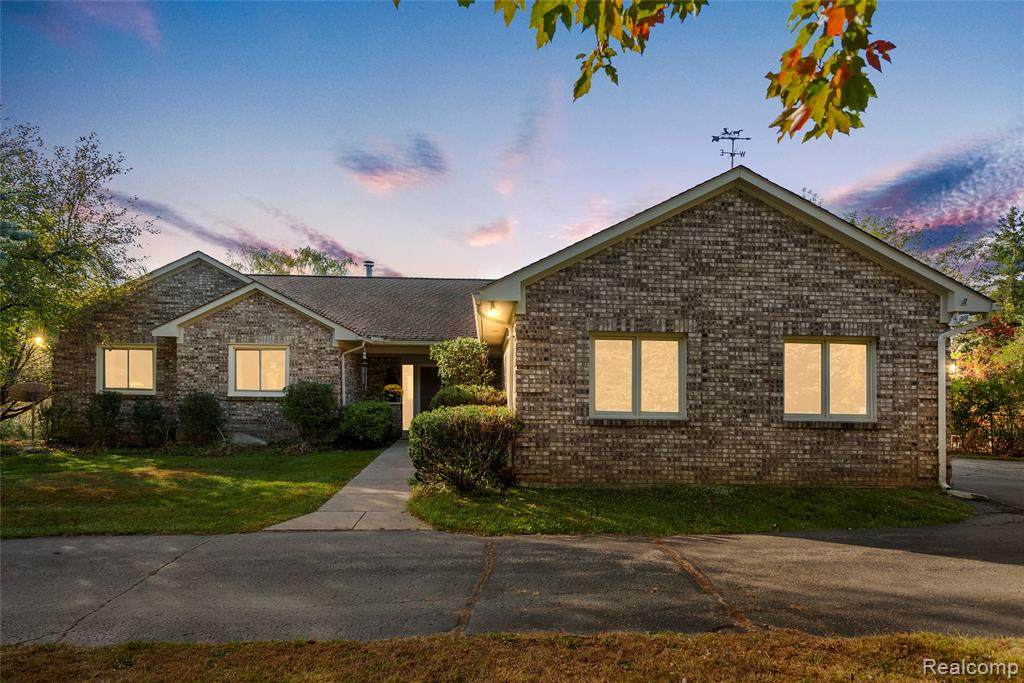 990 Brewer Road - Photo 1