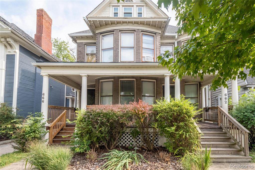 662 Van Dyke Street - Photo 1