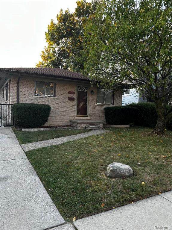 22505 Rein Avenue - Photo 1