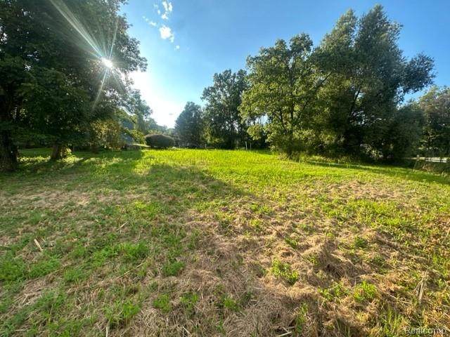 4886 Harding Avenue - Photo 1
