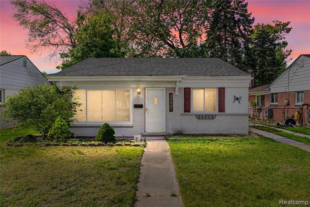 30931 Fernwood Street - Photo 1