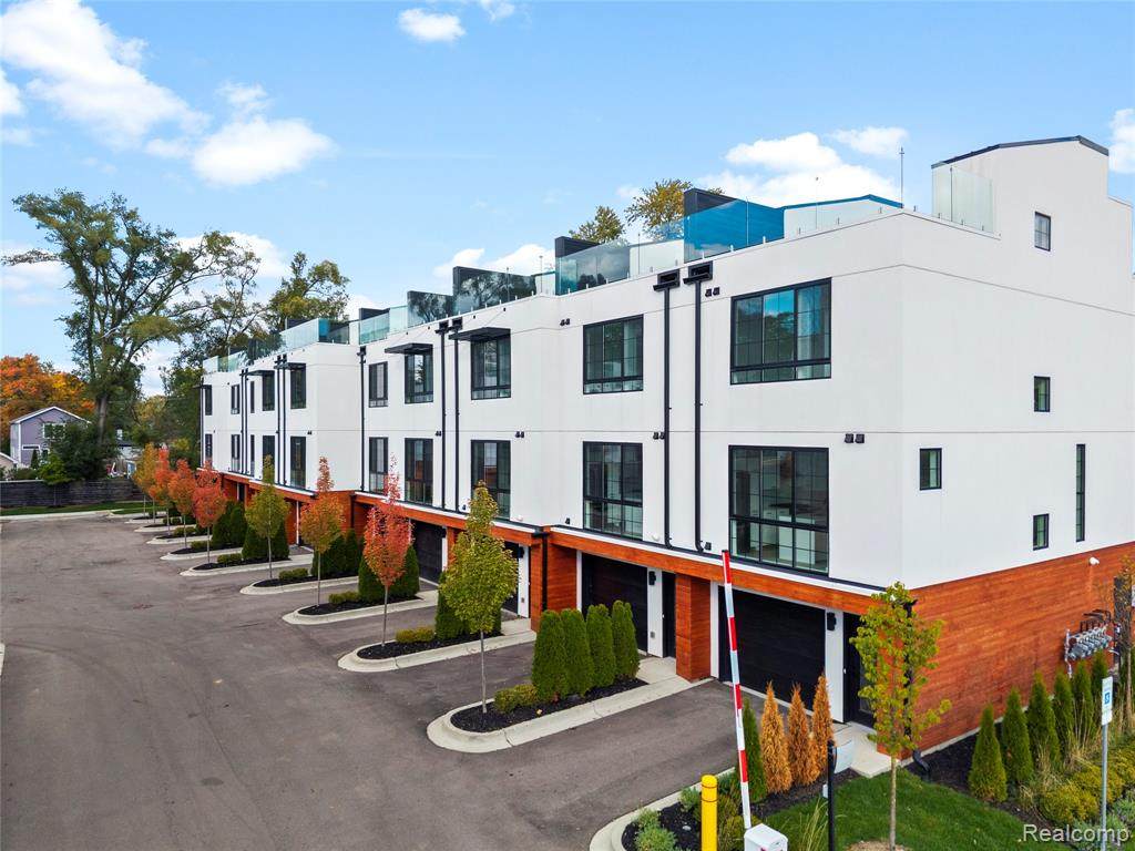 533 Harrison Avenue - Photo 1