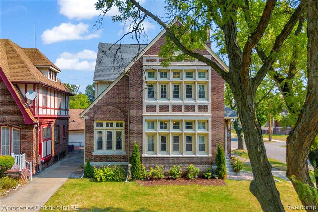 8604 La Salle Boulevard - Photo 1