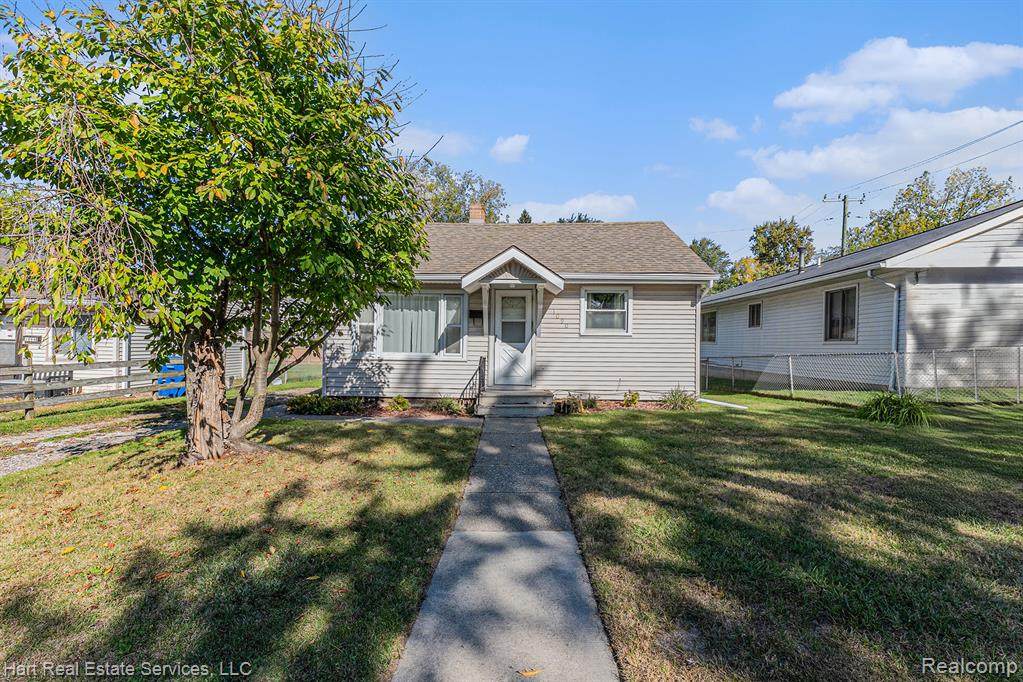 1090 Boston Avenue - Photo 1