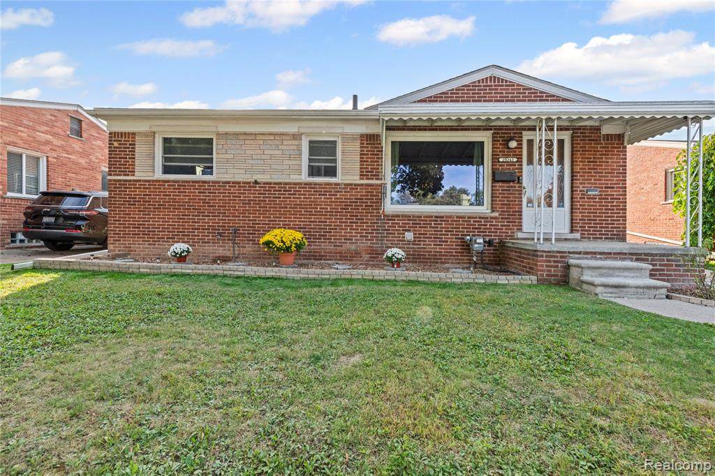 29243 Boston Street - Photo 1