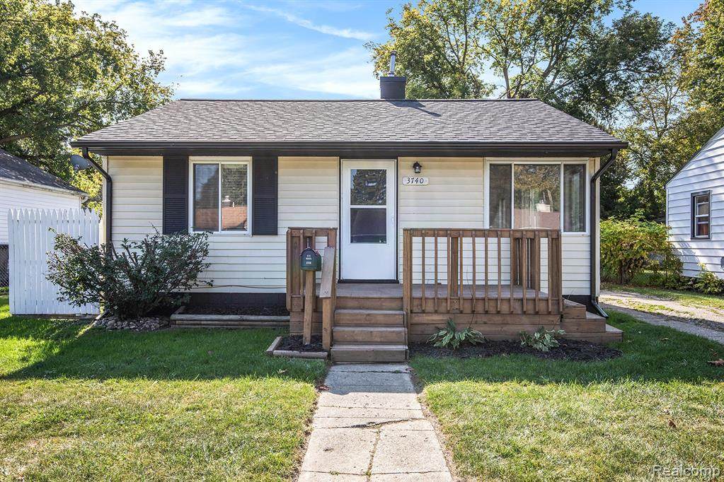 3740 Ivanhoe Avenue - Photo 1