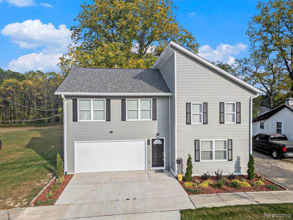 105 Comstock Street - Photo 1