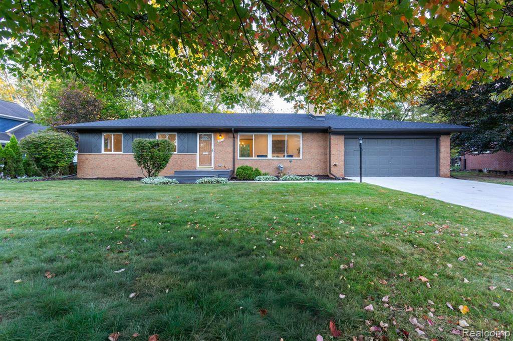 19332 Beverly Road - Photo 1