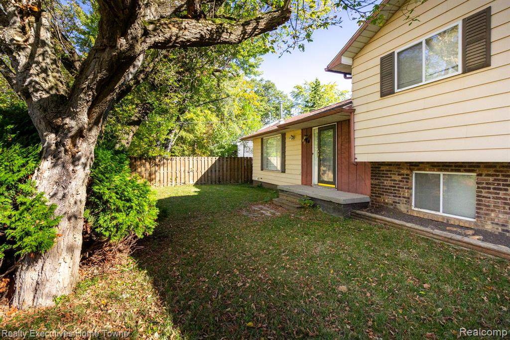 3084 Roanoke Street - Photo 1