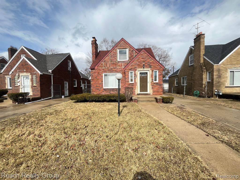 10112 Curtis Street - Photo 1