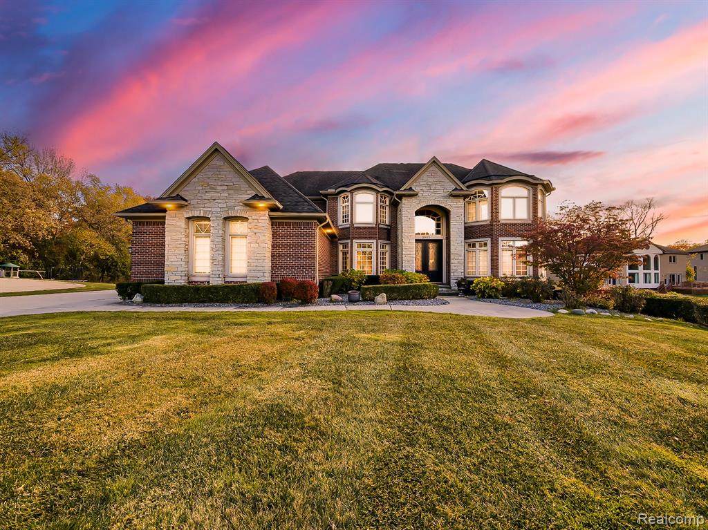 2953 Squire Court - Photo 1