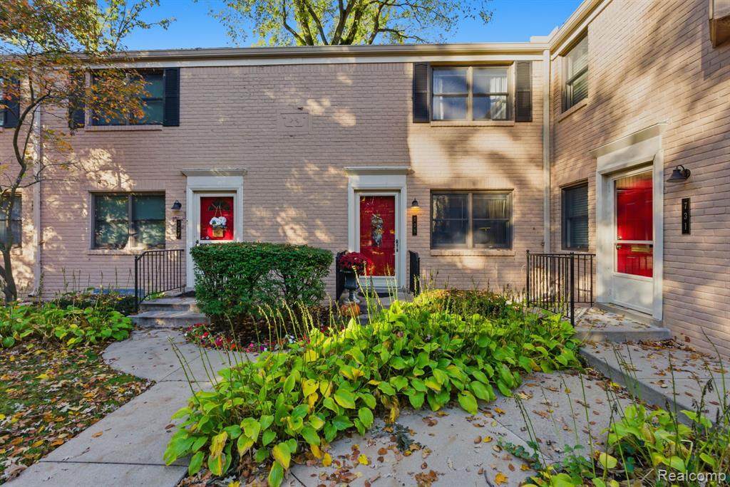 729 Eton Street - Photo 1