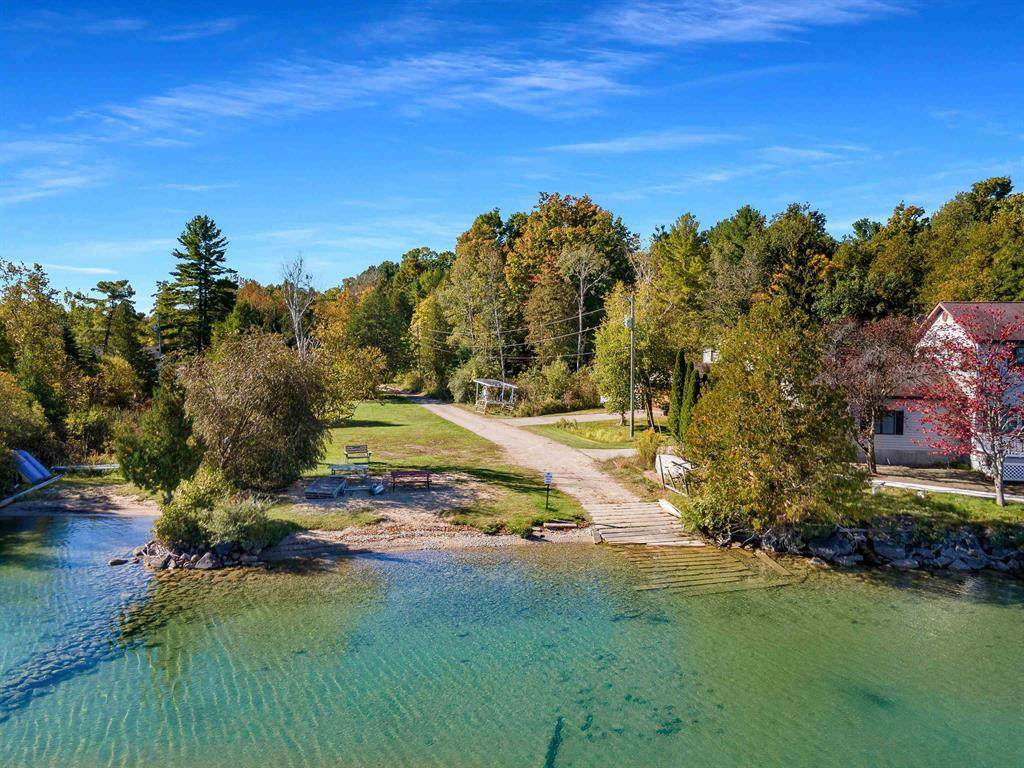 7646 Timberline Road - Photo 1