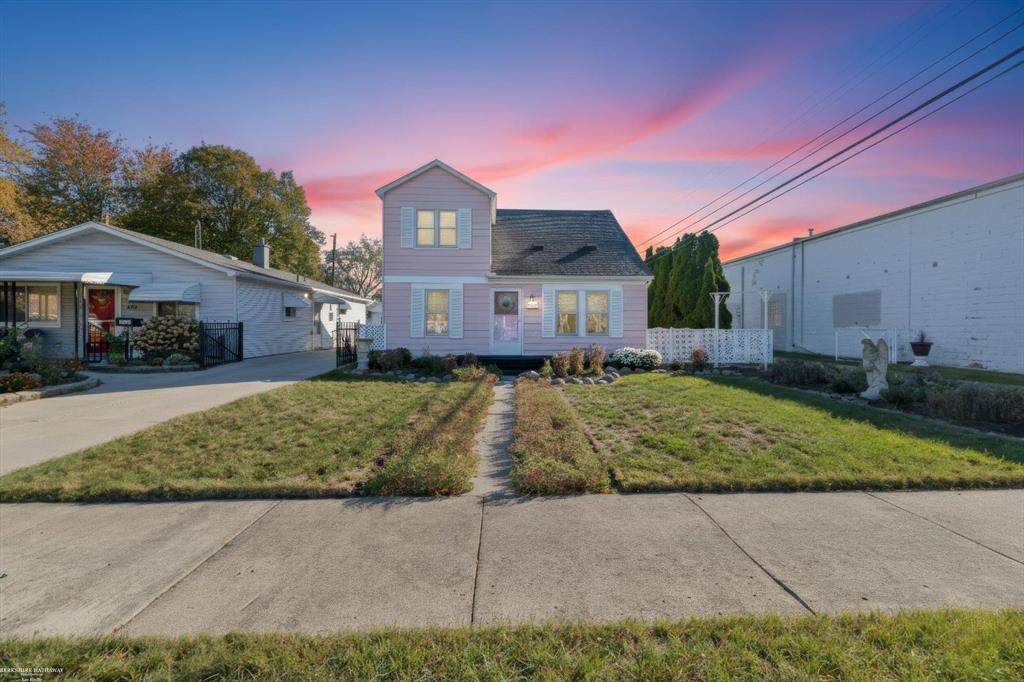 27024 Nanton Street - Photo 1