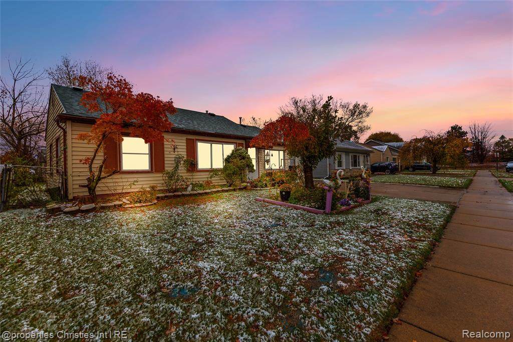 27100 Woodmont Ave Street - Photo 1