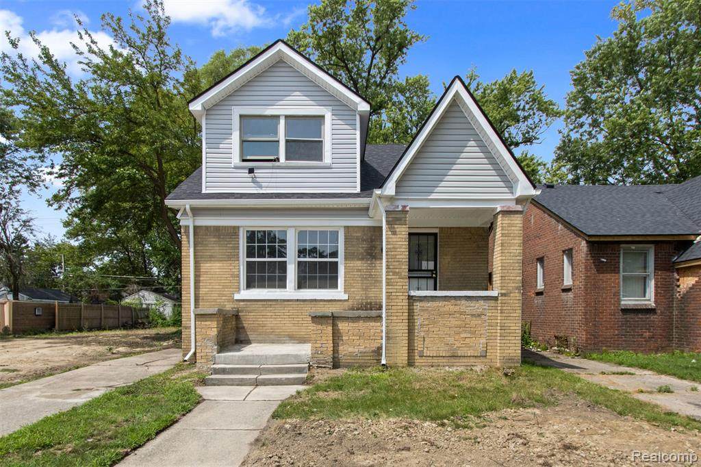 18653 Fairport Street - Photo 1