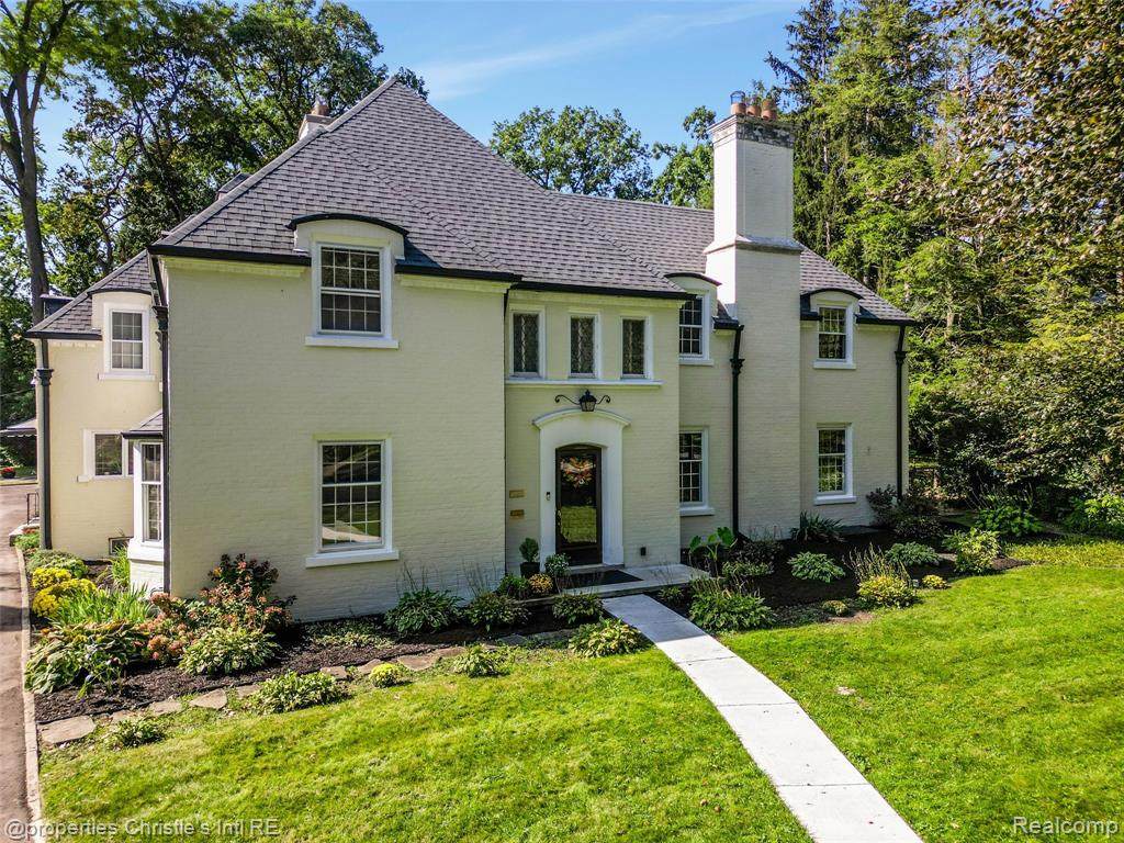 19385 Renfrew Road - Photo 1