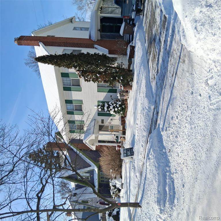 160 Chippewa Road - Photo 1