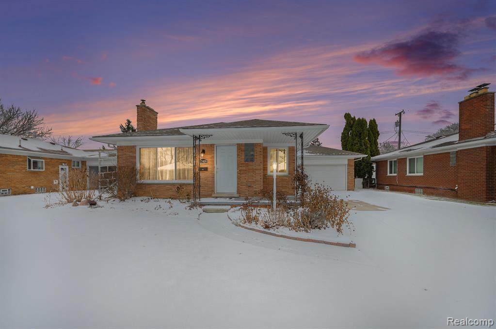 17409 Collinson Avenue - Photo 1