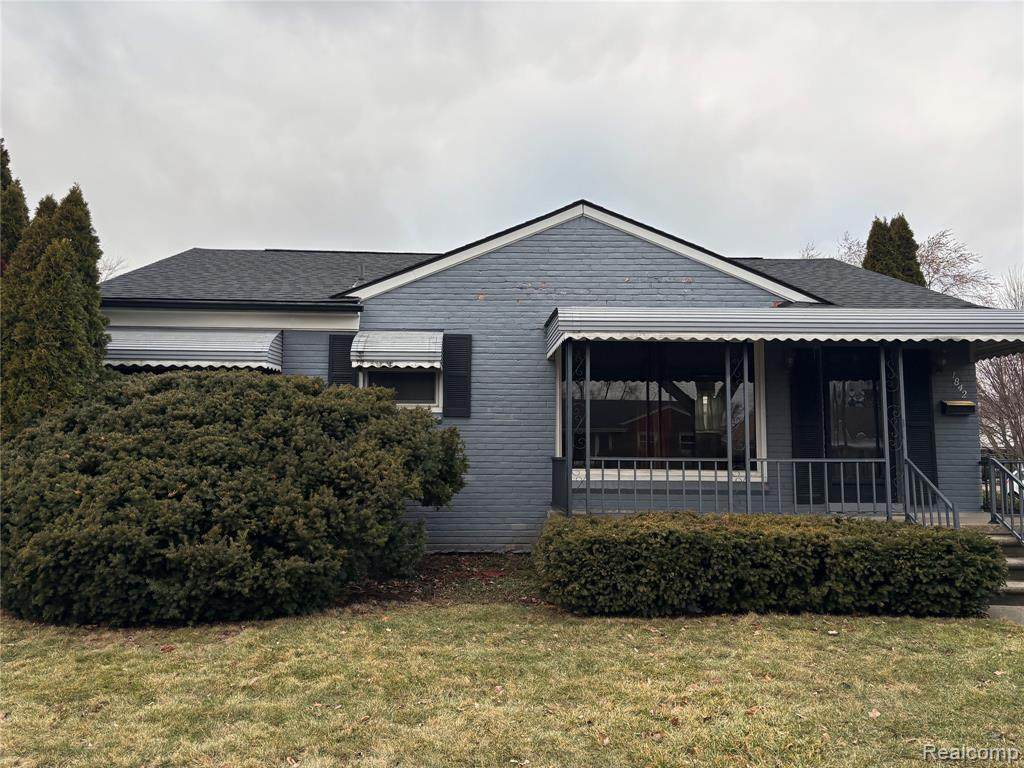 1842 Winchester Avenue - Photo 1