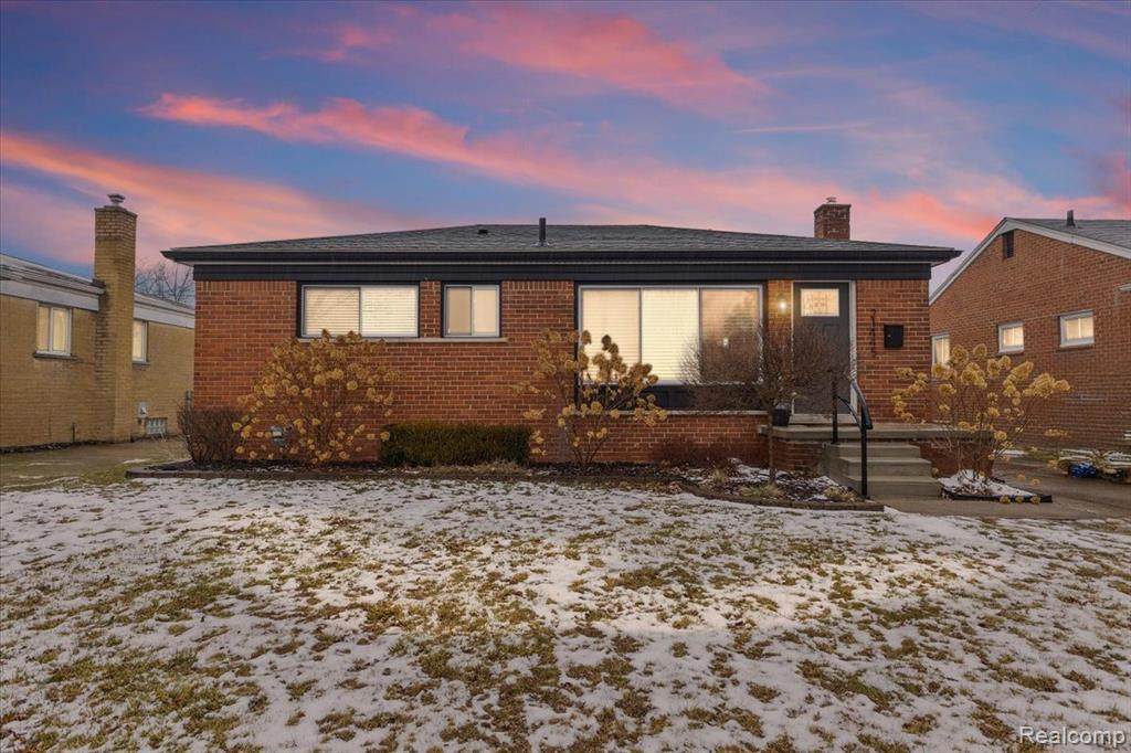 21445 Lakebreeze Street - Photo 1