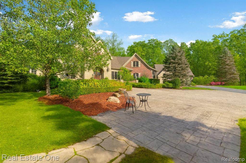 4058 Lake Ridge Court - Photo 1