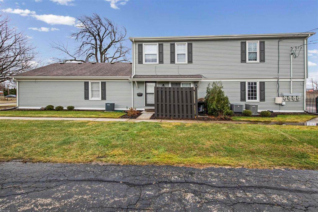 21627 11 Mile Road - Photo 1