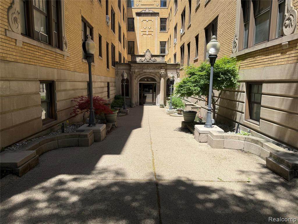 120 Seward Street - Photo 1
