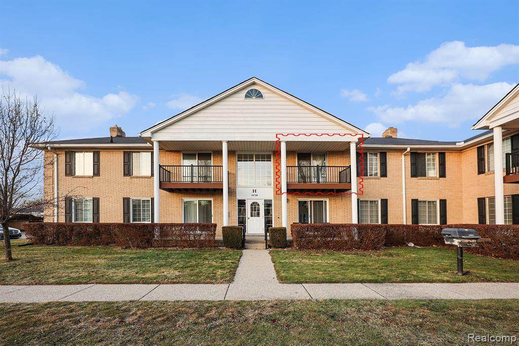 34720 Huntley Drive - Photo 1