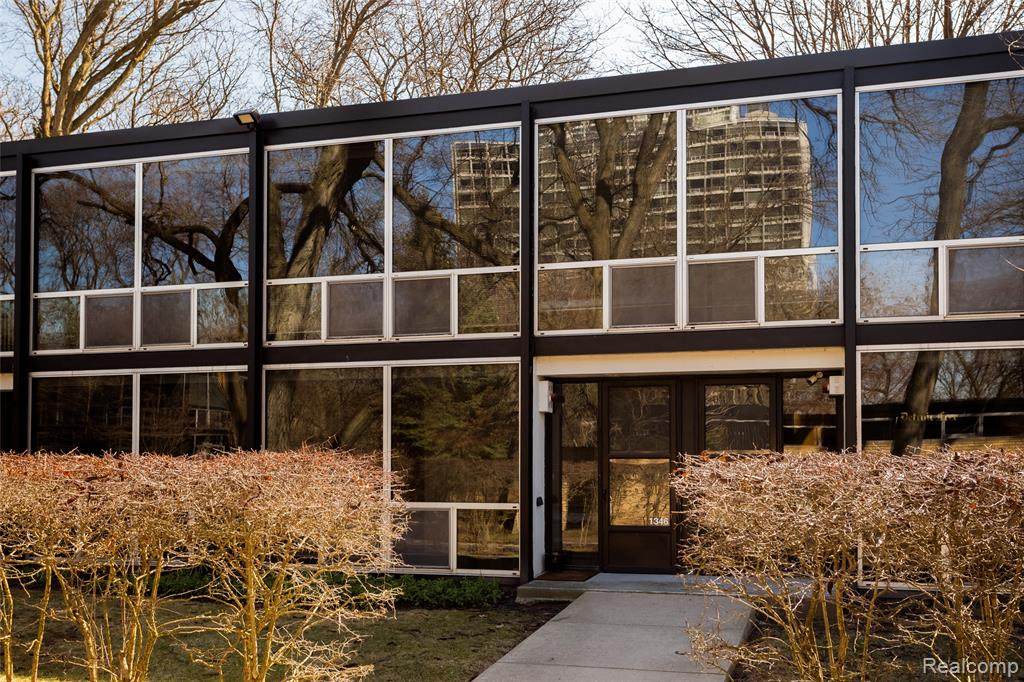 1346 Nicolet Place - Photo 1